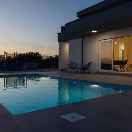 빌라 Luxury With Private Pool *