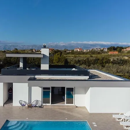 Luxury With Private Pool