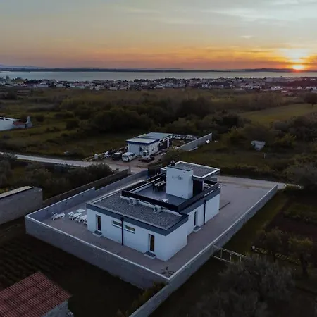 Luxury With Private Pool Villa *