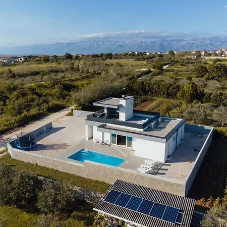 Luxury With Private Pool Villa *