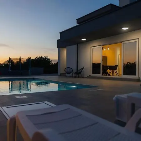 빌라 Luxury With Private Pool