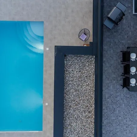 Luxury With Private Pool 빌라 *