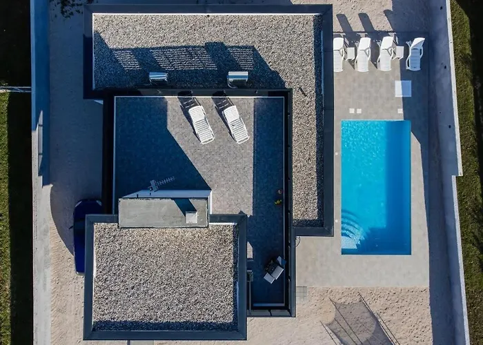 Luxury With Private Pool Villa