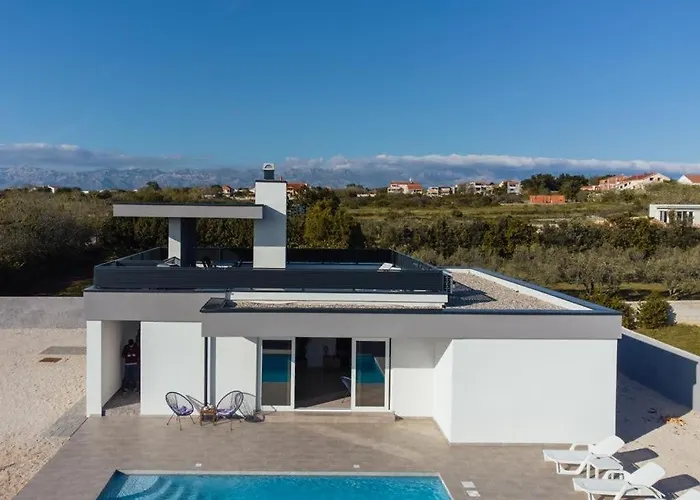 Luxury With Private Pool