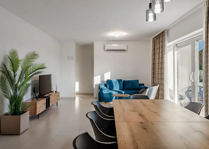 Luxury With Private Pool