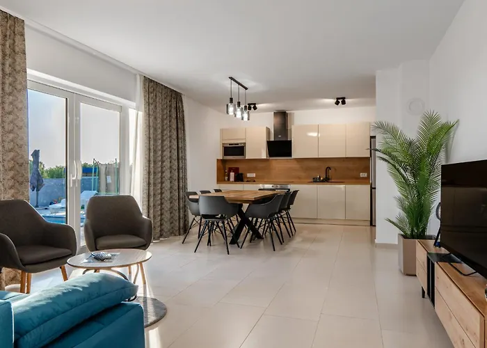 Luxury With Private Pool Vrsi