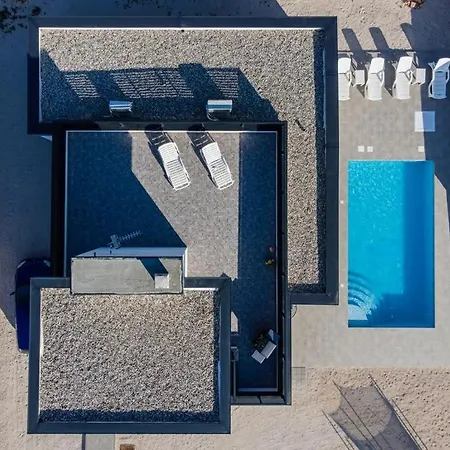 Luxury With Private Pool Villa