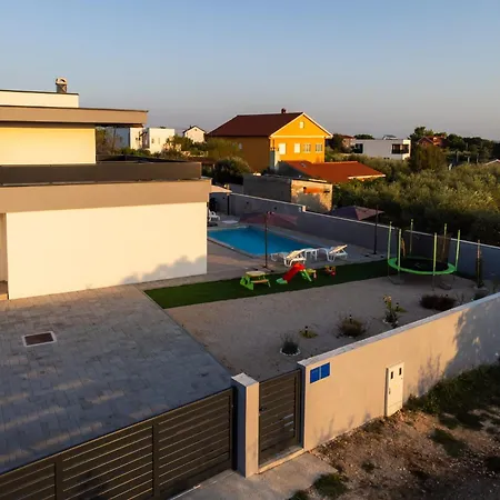Luxury 1 With Private Pool Vrsi