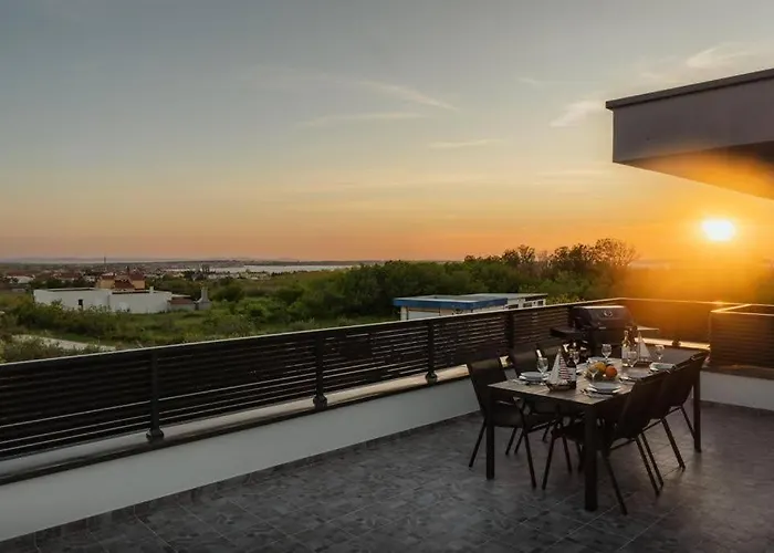 Luxury With Private Pool